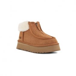 Ugg Funkette Platform Boots - Chestnut