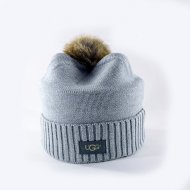 SET UGG HAT AND SCARF GREY SET UGG HAT AND SCARF GREY